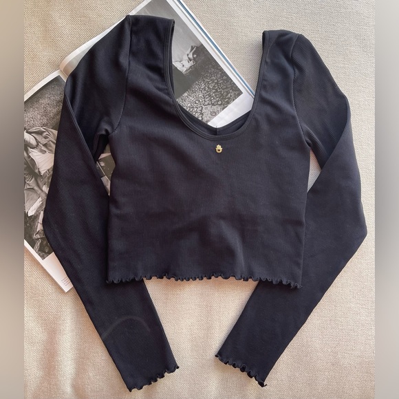 Spiritual Gangster Seamless Sweetheart Long Sleeve Cropped Top In Black Size M/L - Picture 14 of 14